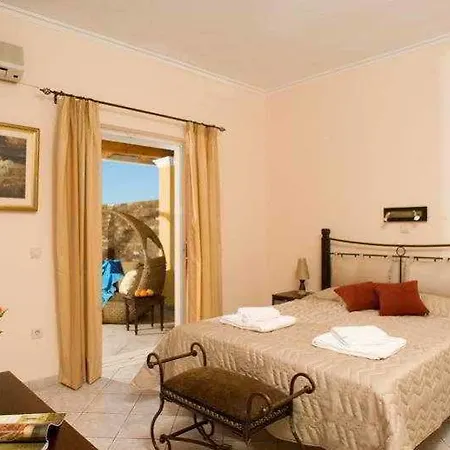 Chrismos Luxury & Apartment